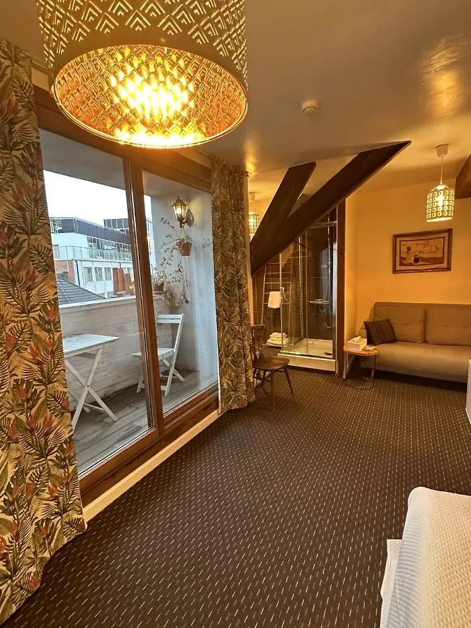 *** לינה וארוחת בוקר גנט B&B La Ducale בלגיה